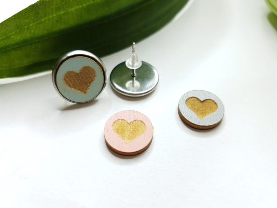 Herz Holz Scheiben Ohrstecker rosa, grau, blau